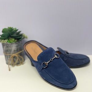 Vionic Navy Blue Ladies mule loafers, Size 11. EUC! Hidden arch support.